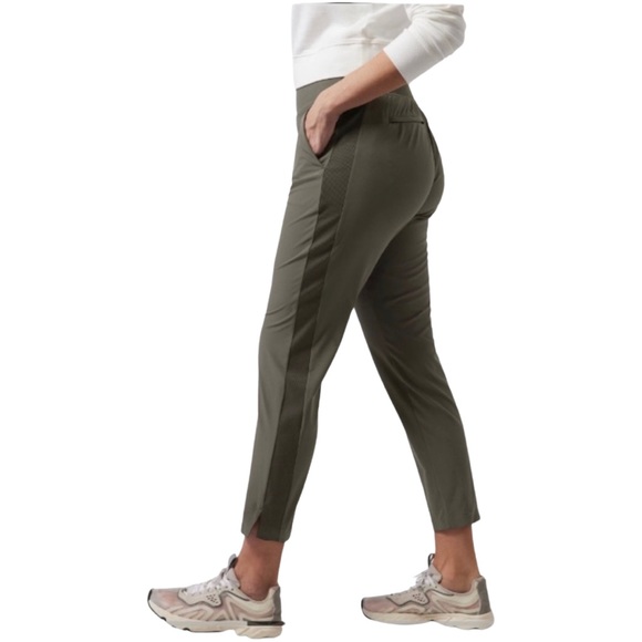 Athleta Pants - Athleta Brooklyn Ankle Pant in Mountain Olive Size 8